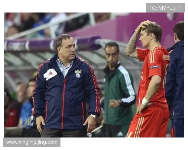 捷克球员协会要求禁赛偷拍女球员教练